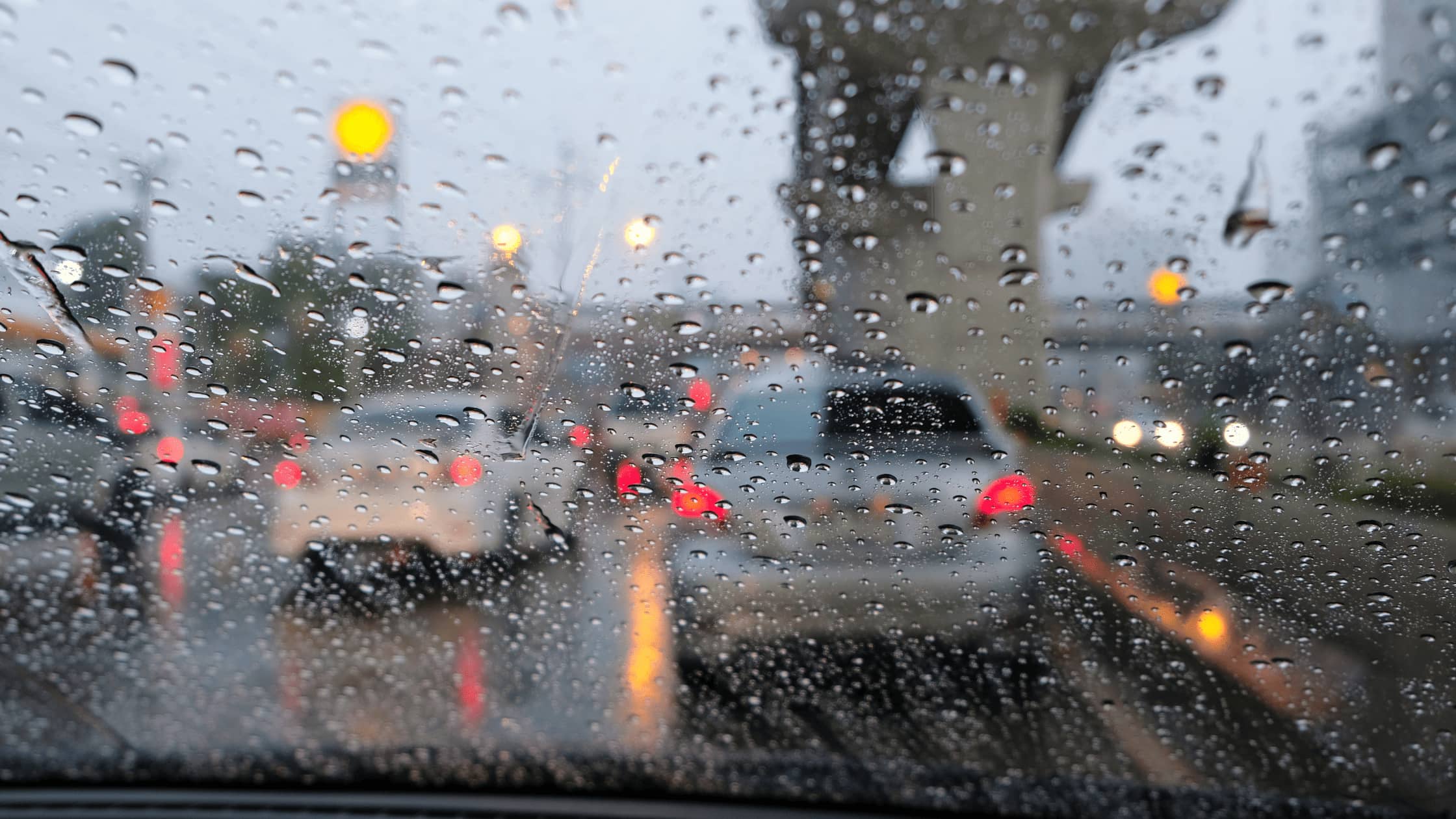 6 Tips For Driving In The Rain Rozon Insurance